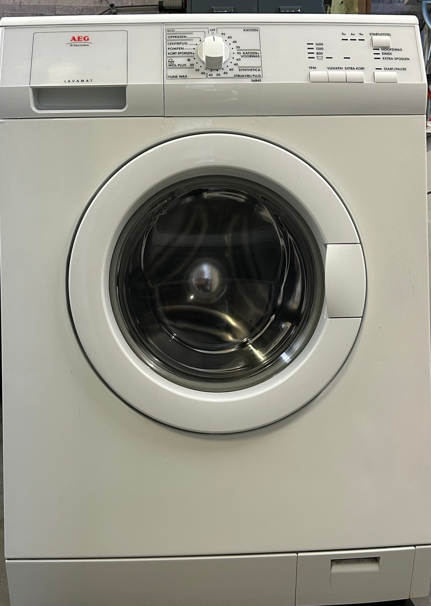 AEG Elletroluks LAVAMAT 56840 toeren 1600