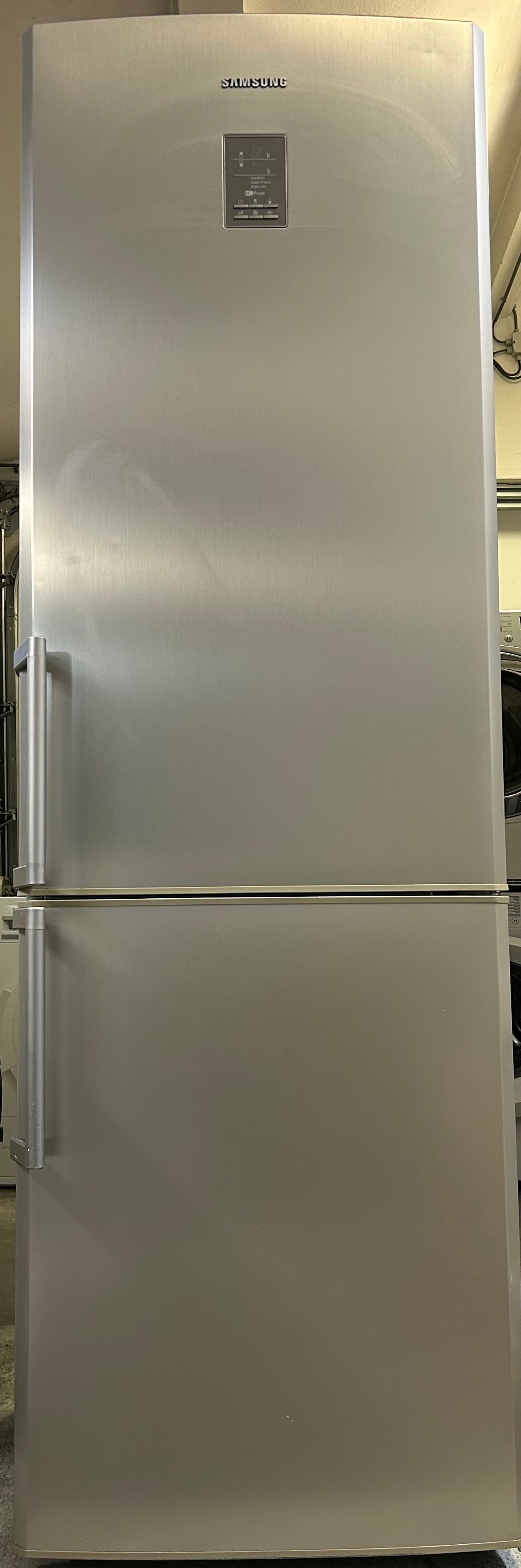 Koelkast Samsung A+++ NO frost 
1.90-60-60-cm